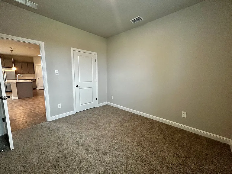 16028 Bronte Ln — Photo 23