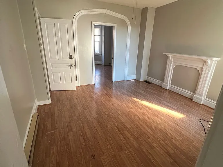 423 N Hanover Street — Photo 23