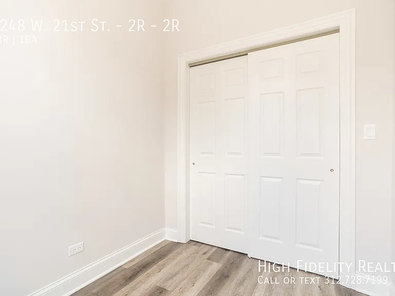 2248 W 21st St #2R — Photo 8