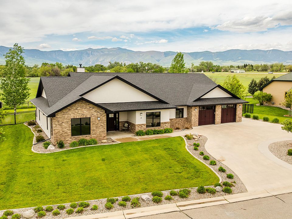 1st image of 4 Thunderbird Dr