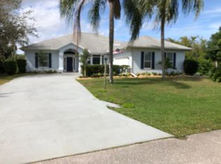 2 River Oak Dr, Sebastian, FL 32958