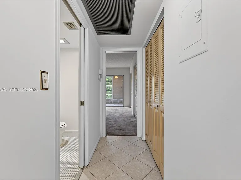 2401 Antigua Cir #E3 — Photo 11