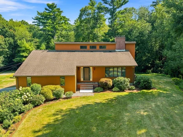 6 Snow Fields Rd, Mattapoisett, MA 02739