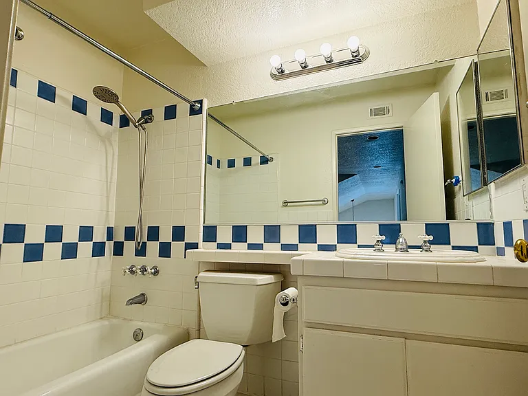 1152 Pebblewood Dr — Photo 15
