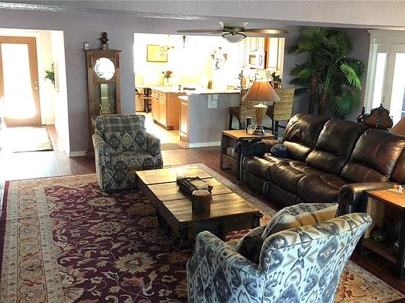 3rd image of 1713 Virginia Dr