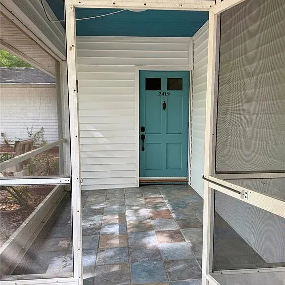2419 Wells Ave — Photo 3