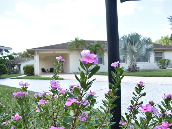 2005 Halmrock Pl #174, Sun City Center, FL 33573