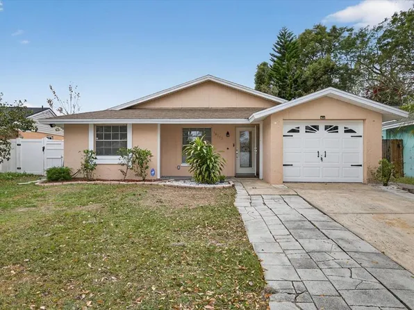 16112 Foxfire Dr, Tampa, FL 33618