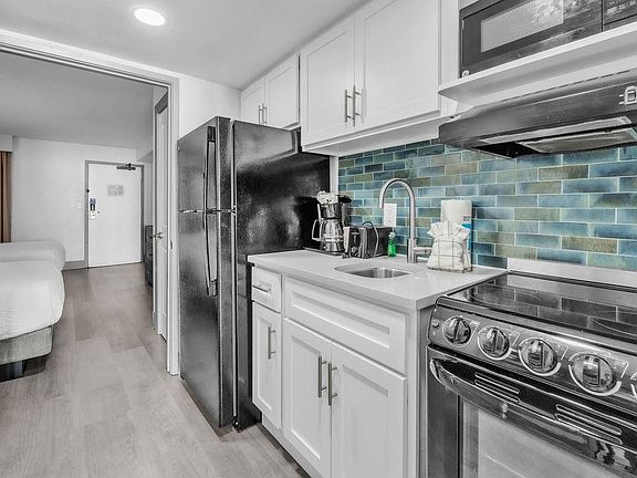3rd image of 2401 S Ocean Blvd. #1054