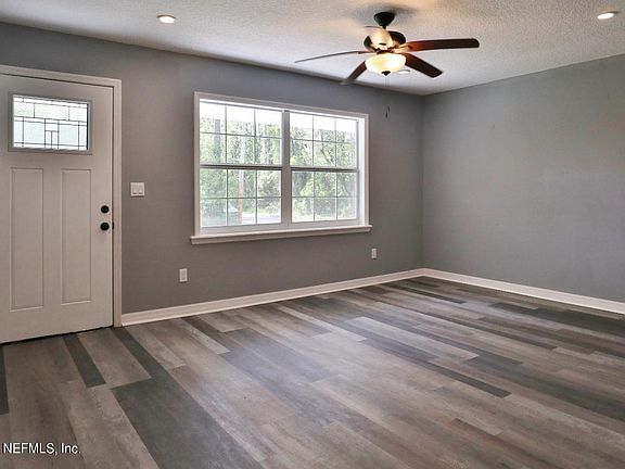 4th image of 1624 Hazel Ave