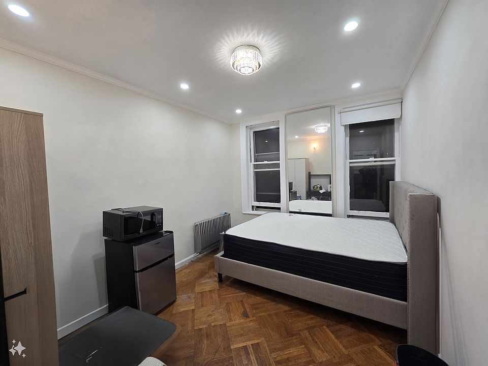 1st image of 4727 39th Pl Floor 2