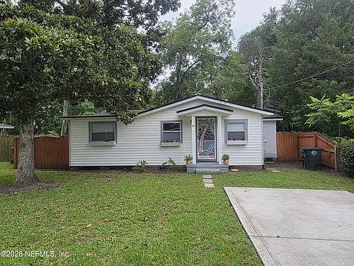 70 Robert St Photo 1