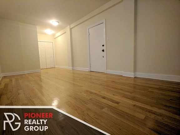 2nd image of 1347 N Dearborn St #1347503