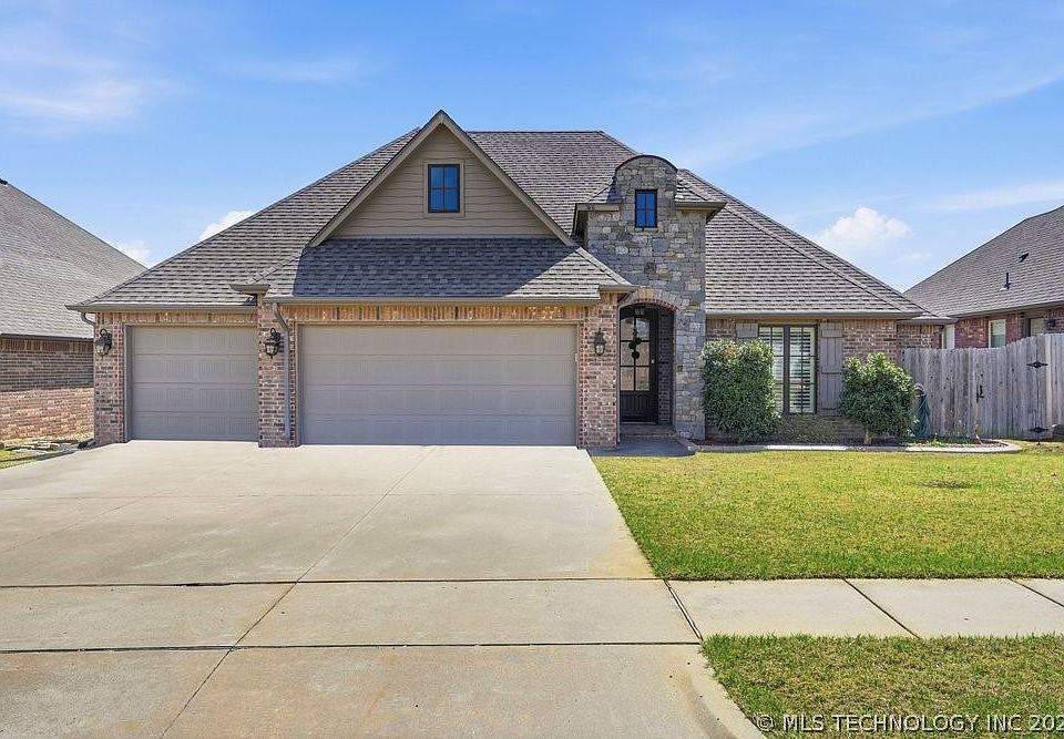 1st image of 7406 E 83rd Pl N