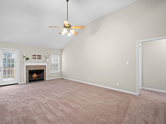 5th image of 3875 Mackenzie Dr