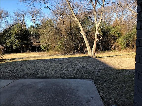 2nd image of 415 Kirnwood Dr