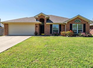 10805 Southern Trace Cir, Flint, TX 75762