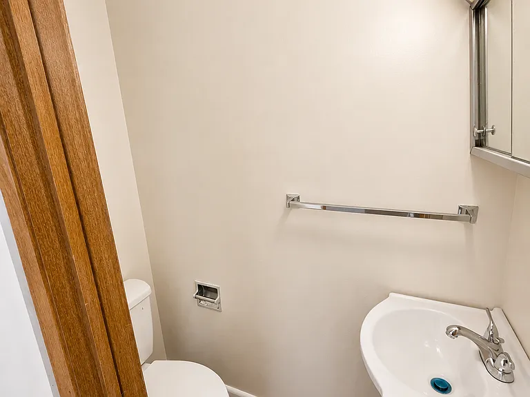 172 Macon Ave #4 — Photo 11