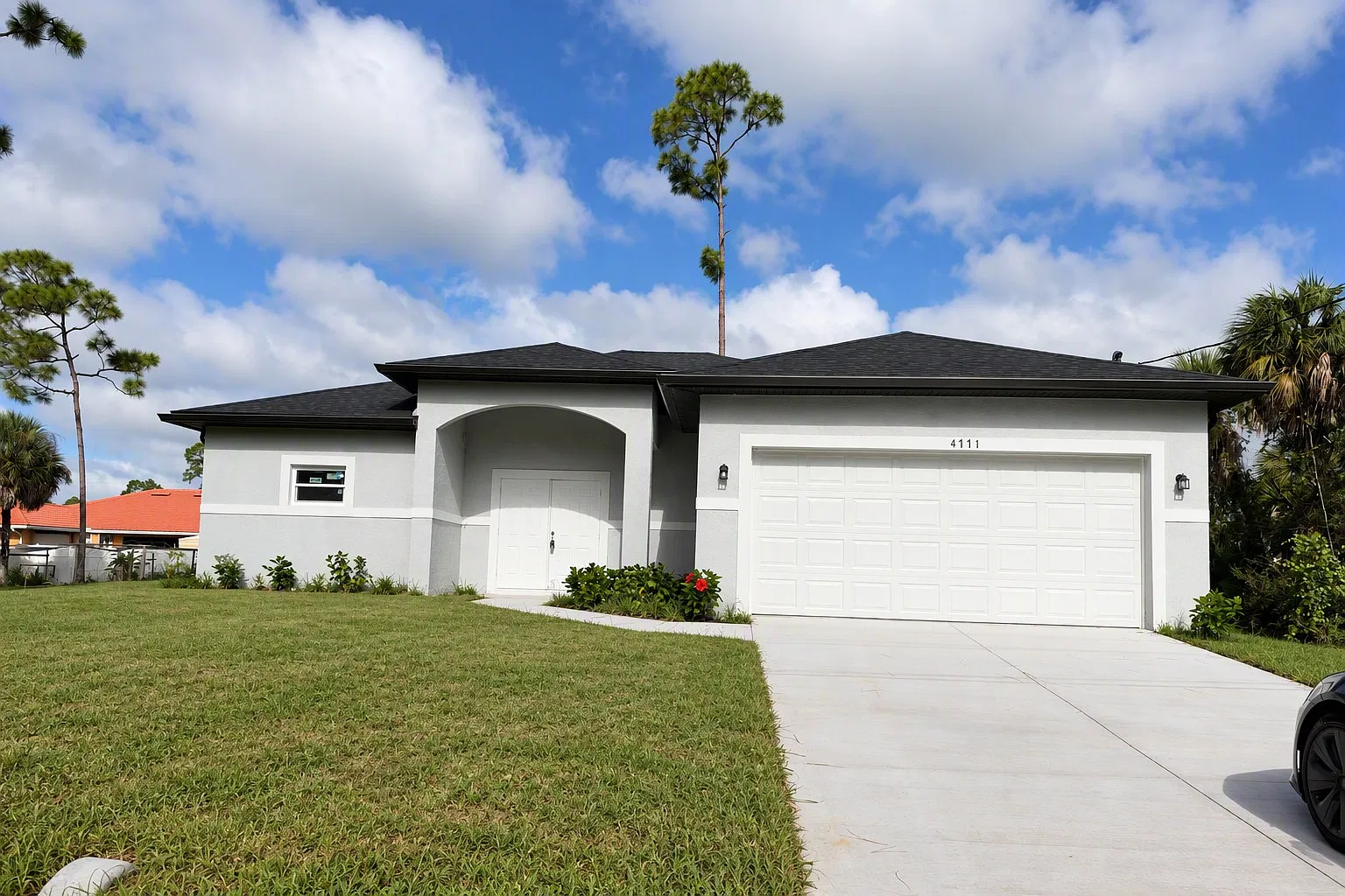 3 bed, 1600 sqft, $2,000 — Photo 2