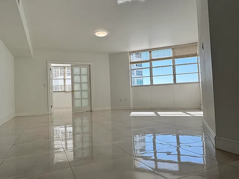 825 Brickell Bay Dr #1544 — Photo 25