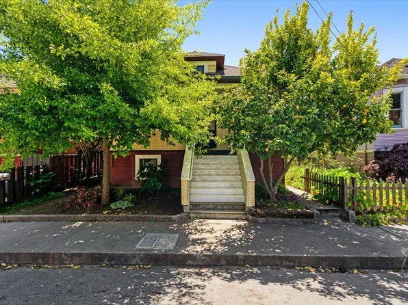 213 Elm St, Santa Cruz, CA 95060