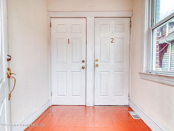 4th image of 24 Roosevelt St