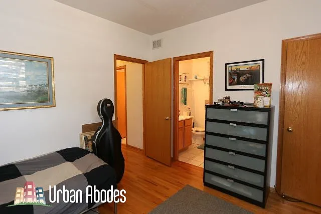 1033 N Mozart St #1 — Photo 13