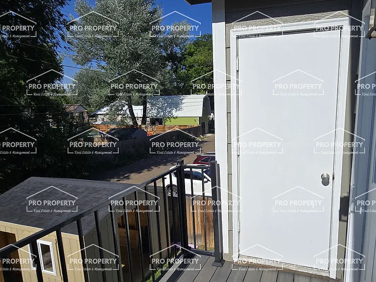 1506 E 5th St — Photo 18