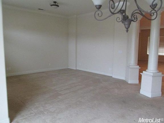 3rd image of 862 Pestana Ave