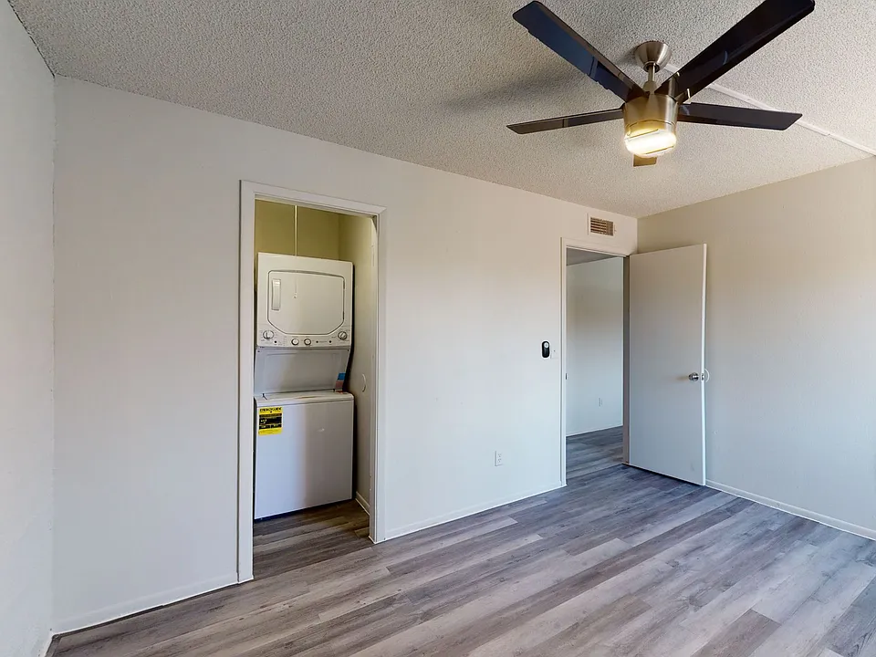 Golden Key Apartments