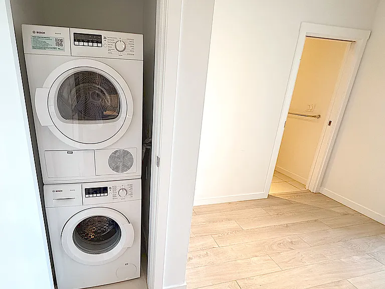 97 W Georgia St #1420 — Photo 6
