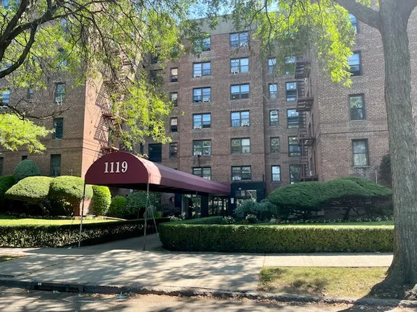 1119 Ocean Parkway image 1 of 17