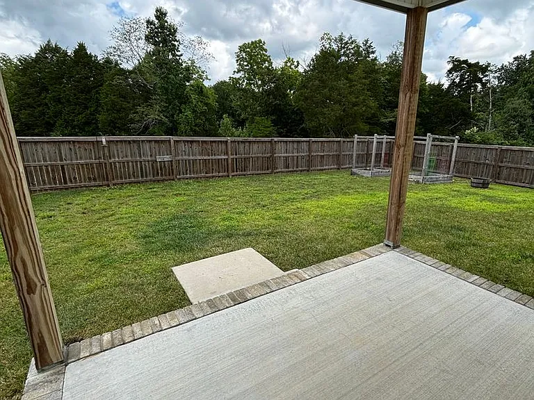 906 Recurve Ct — Photo 32