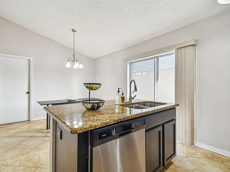30626 Birdhouse Dr — Photo 11