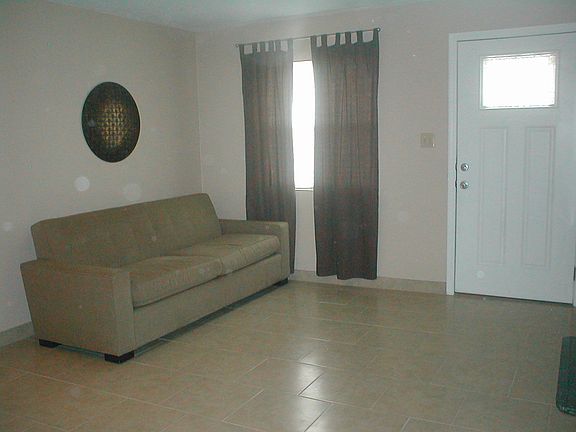 3rd image of 145 Laurie Dr