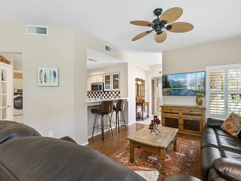 21740 N Limousine Dr — Photo 7