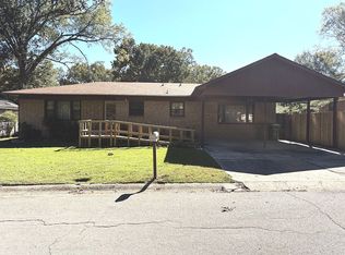 2 Hogan Dr, Little Rock, AR 72209