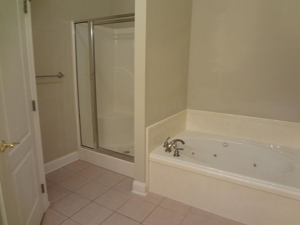 Large master bath