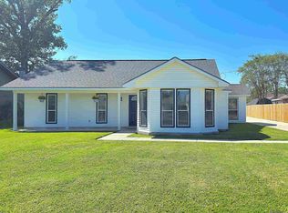 18527 Perkins Oak Rd, Prairieville, LA 70769
