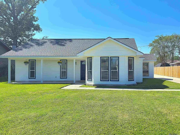 18527 Perkins Oak Rd, Prairieville, LA 70769