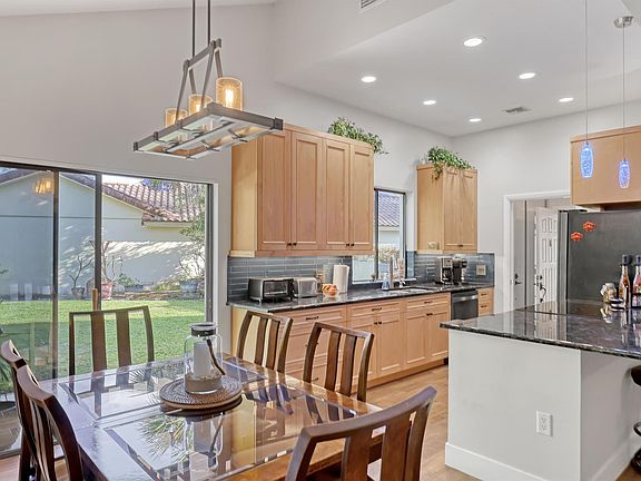 4th image of 2885 Duquesne Cir