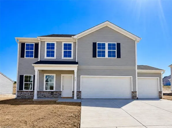 5845 Latigo Ct, Clemmons, NC 27012