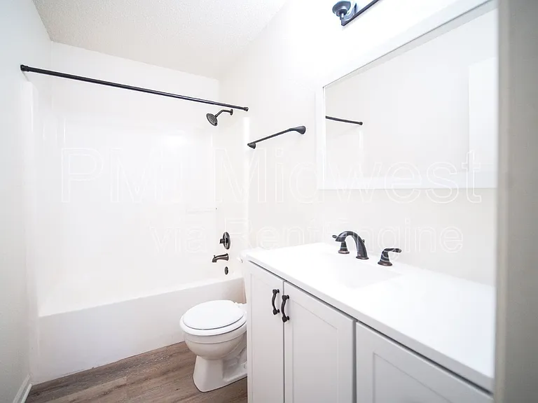 10414 Kensil St — Photo 19