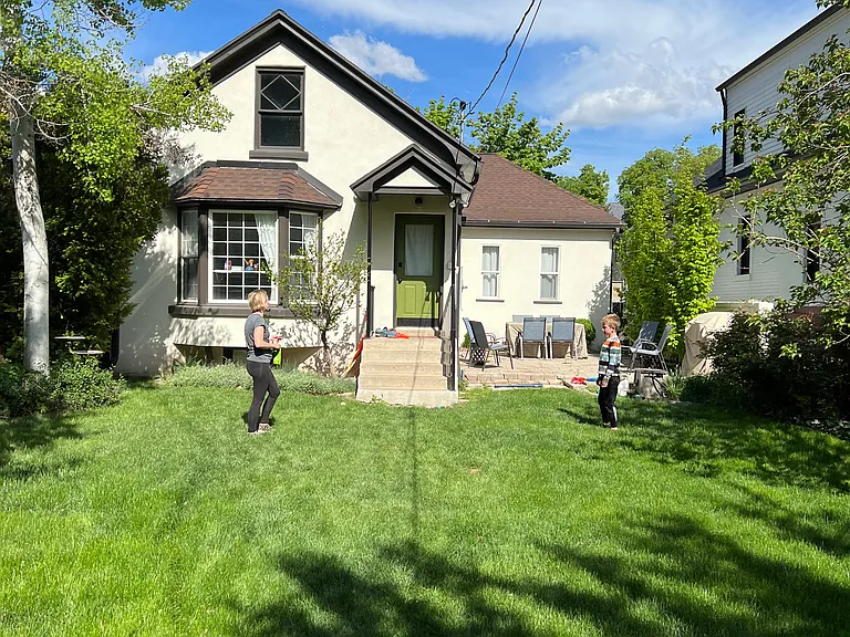 1058 S Lincoln St — Photo 7