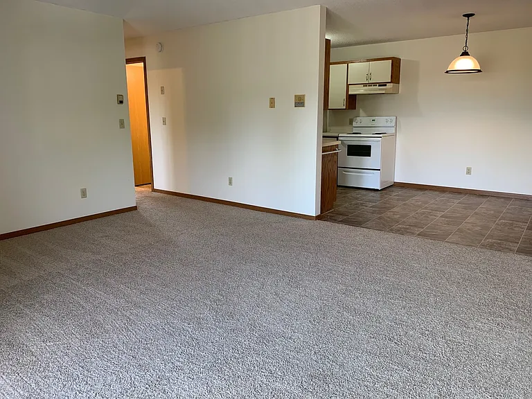 Edgewood Court Apartments LLC — Photo 5