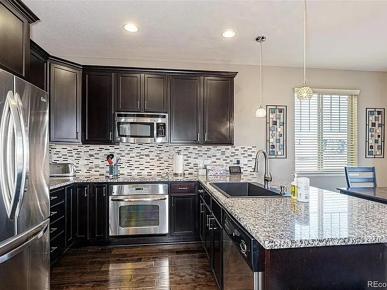 13716 Worthington Pl — Photo 3