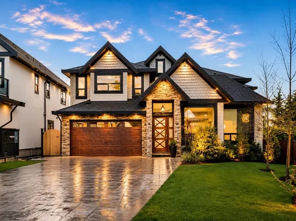 17012 57th Ave, Surrey, BC V3S 8M9