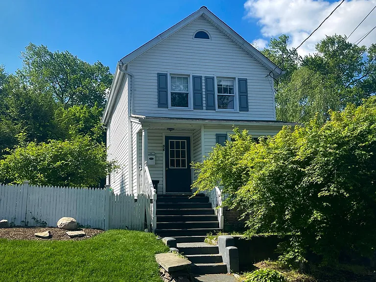 36 Elizabeth St — Photo 1