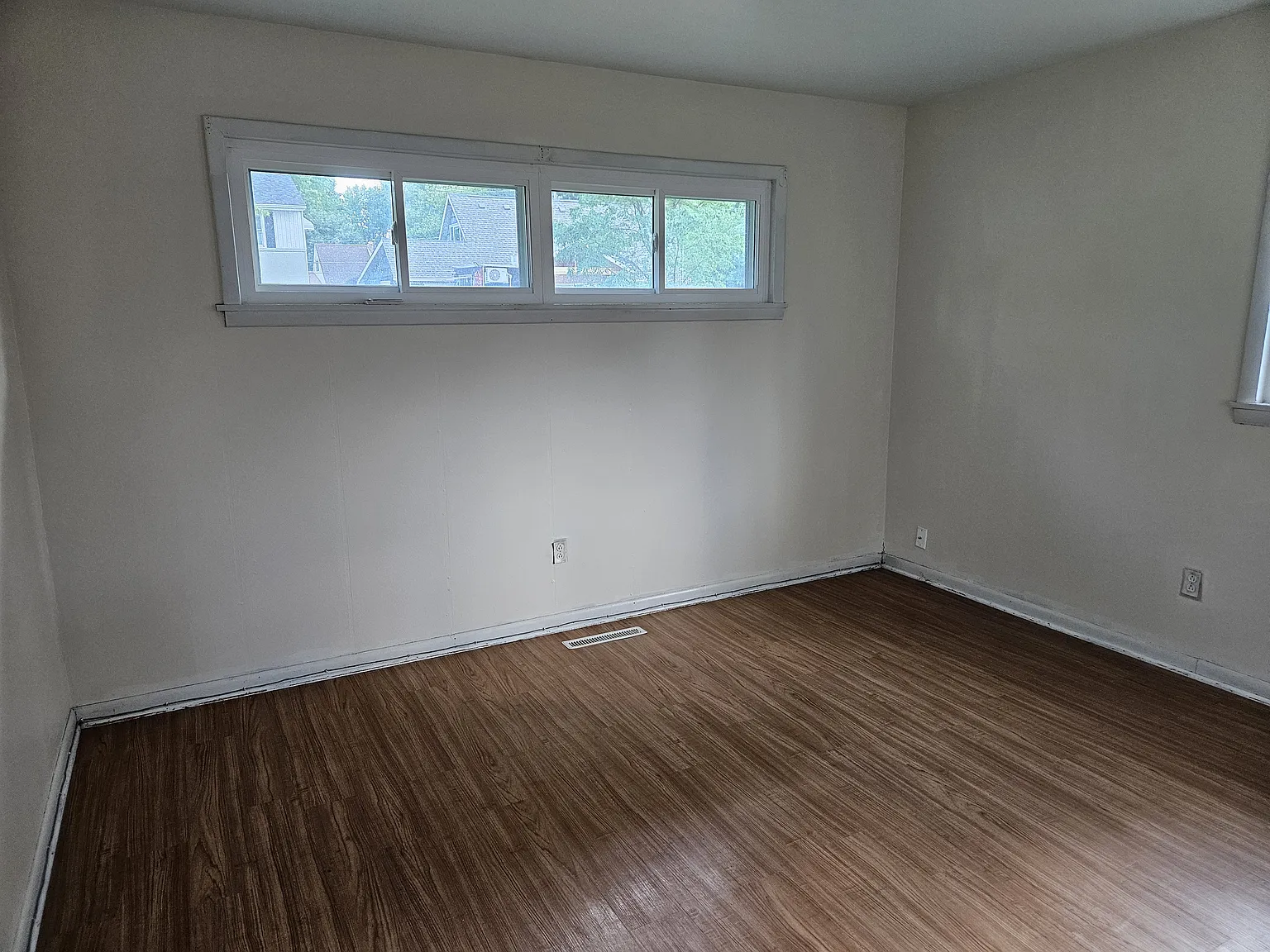 3 bed, 1270 sqft, $1,750 — Photo 4