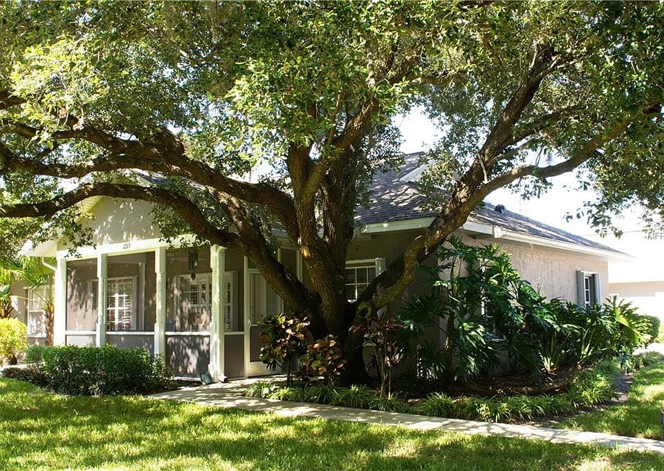 1st image of 1215 Green Oak Trl